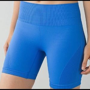 Lululemon sculpt shorts size 6